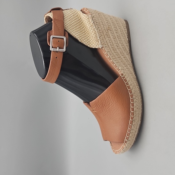 gentle souls Shoes - Gentle Souls by Kenneth Cole Celisse Espadrille Wedge Sandal, Women 7